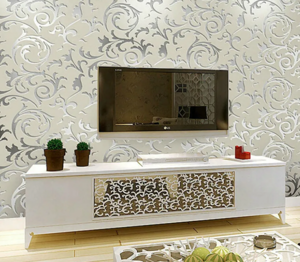 Wallpaper dinding dengan pola vintage bergaya Victoria